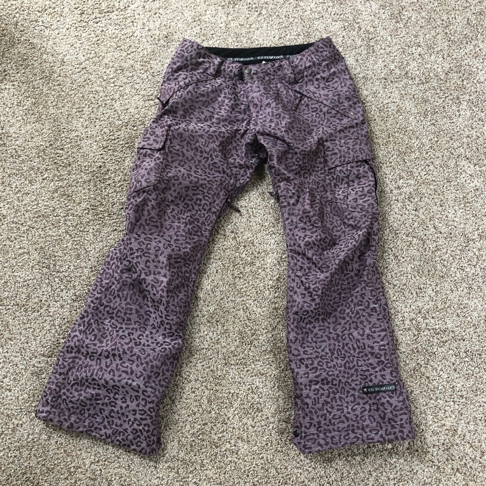 Snowboard snow pants